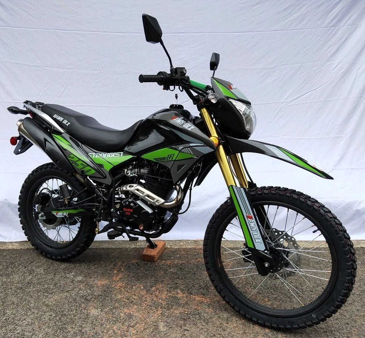 Hawk DLX 250 EFI Fuel Injection 250Cc Endure Dirtbike Motorcycle RPS Enduro Bike Hawk Deluxe 5 SPEED Dual Sports Street Bike Motorcycle (Black Color)